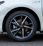 Toyota Auris Hybrid GB25 2017 года (UK)